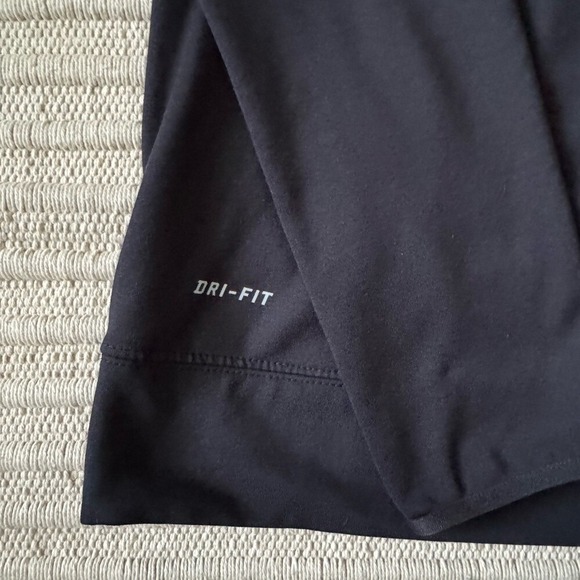 Nike Pullover Hoodie Pro‎ Hyperwarm Limitless  Black Size Medium - Picture 3 of 9